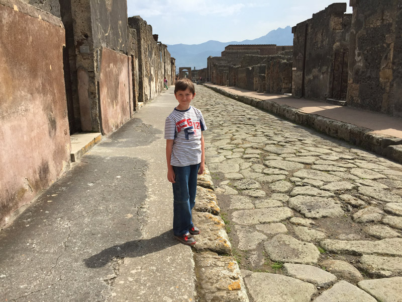 Pompeii street